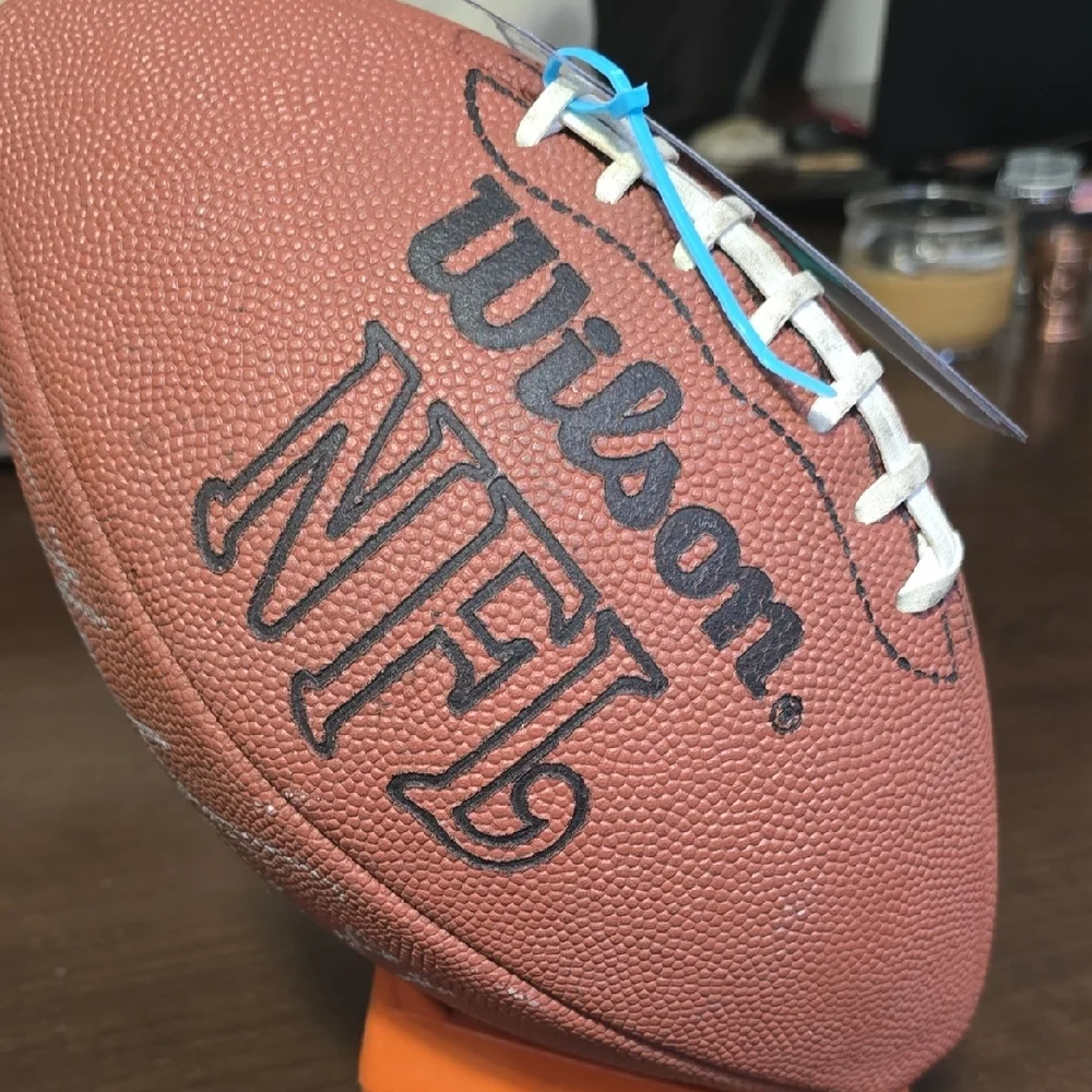 Wilson Official Foorball Signed By DETROIT LIONS HERMAN MOORE!